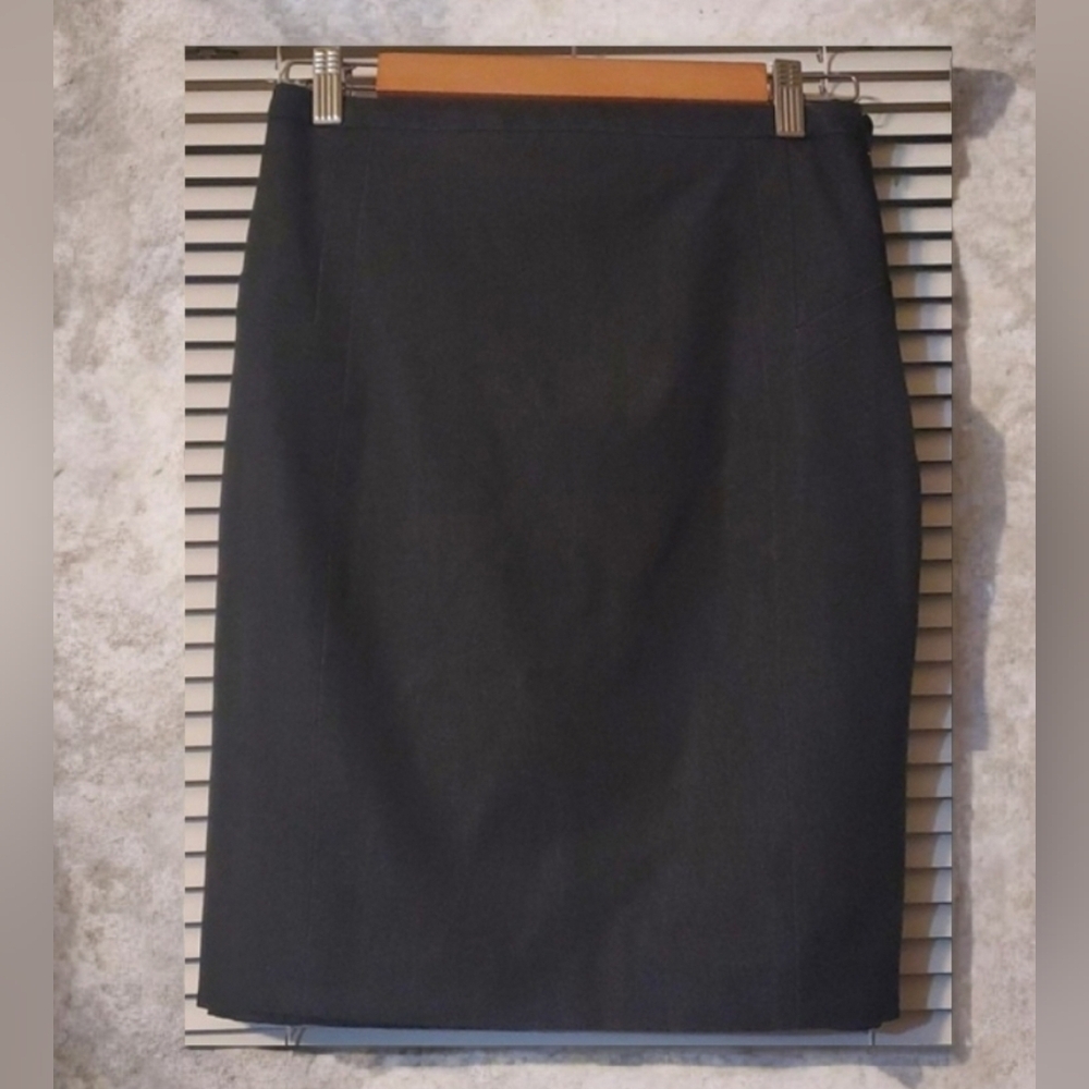Express Design Studio skirt womens size 4 black lined